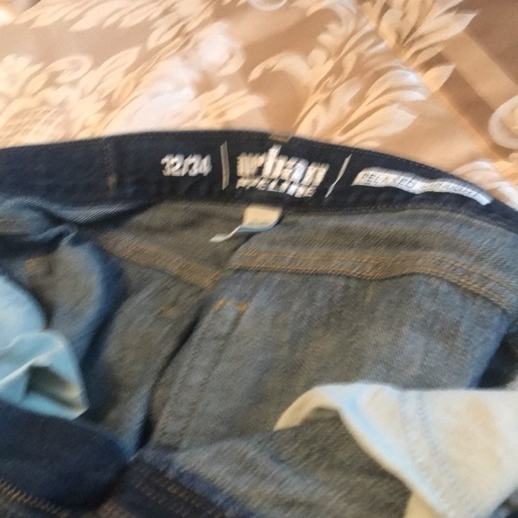 I am selling urban pipeline relaxed size 32/34 you can buy one for 25 apiece - Picture 7 of 8